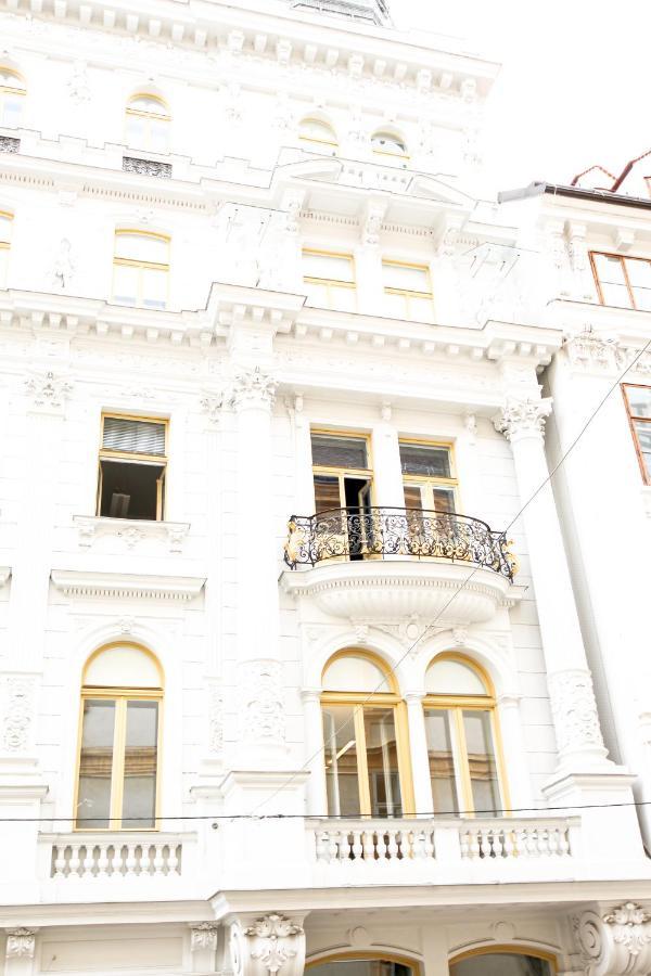 Sisi 103 M2 Apartment Vienna